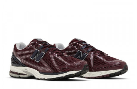 New Balance 1906R Burgundy Black