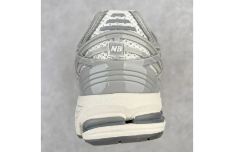 New Balance 1906R Silver