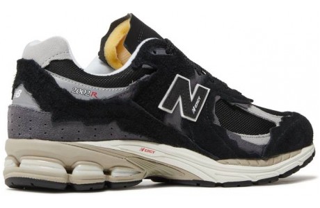 New Balance 2002 R Protection Pack Black Grey