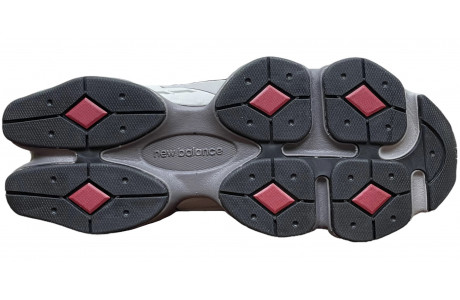 New Balance 9060 Black Grey с мехом