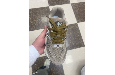 New Balance 9060 Mushroom Brown