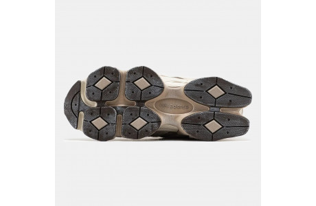 New Balance 9060 Beige Brown